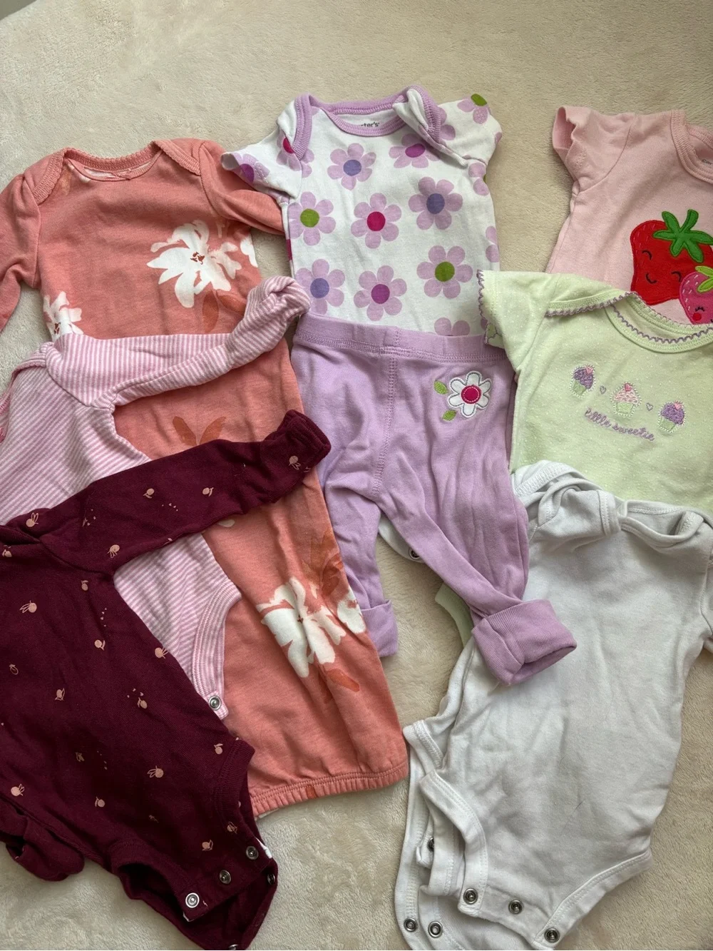 Carter’s Newborn Baby Girl Lot of 9 pieces EUC / NWOT